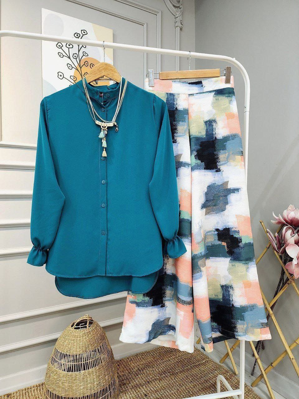 Ensemble chemise et pantalon deux piéces