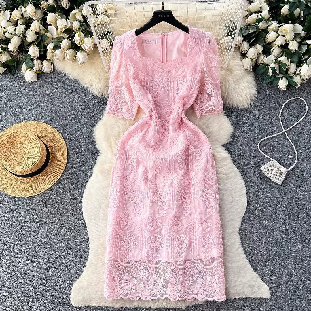 Robe vintage élégante à manches courtes et col rond en dantelle brodée