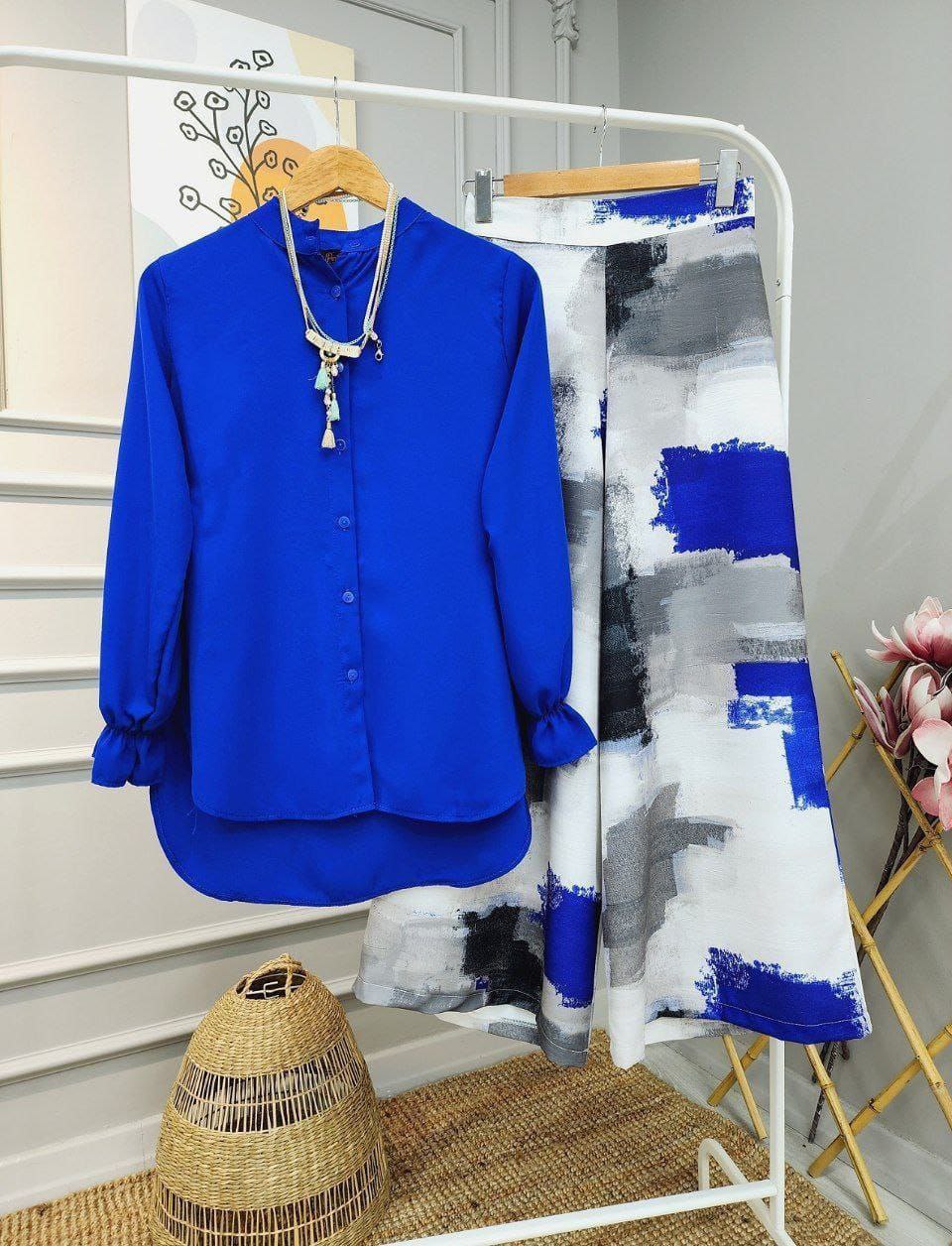 Ensemble chemise et pantalon deux piéces